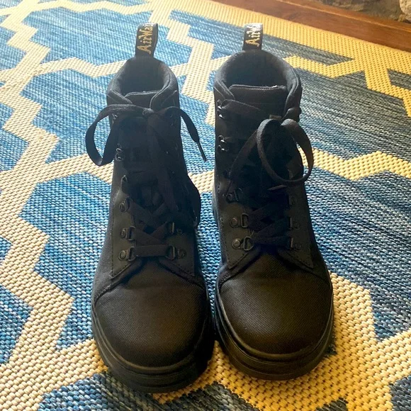 DR Doc Marten’s men’s AirWair canvas lace up style boots shoes size 9 Dr. Martens AirWair Mono Vegan Leather 27032 Lace Up Boots  main image 3